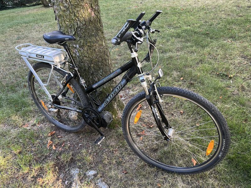 Author Corsa předělaný na e-bike