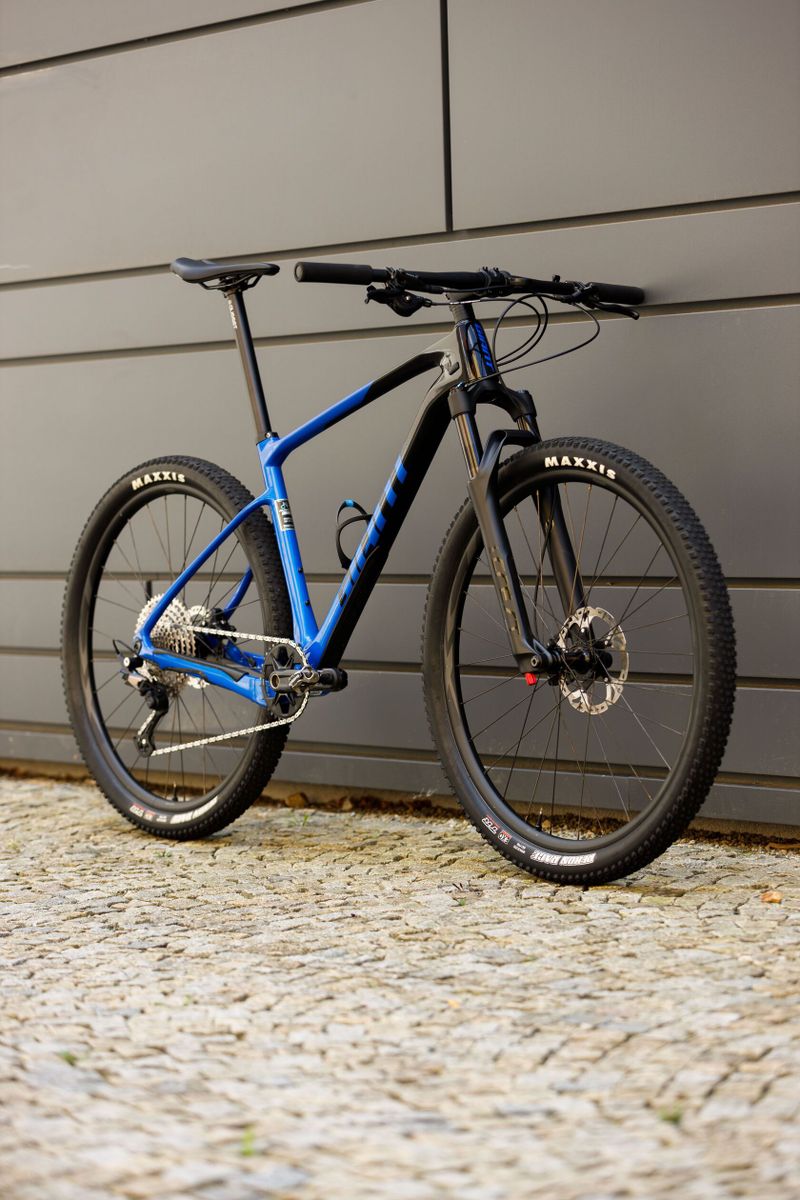 Giant XTC Advanced 29 3 Black/Sapphire