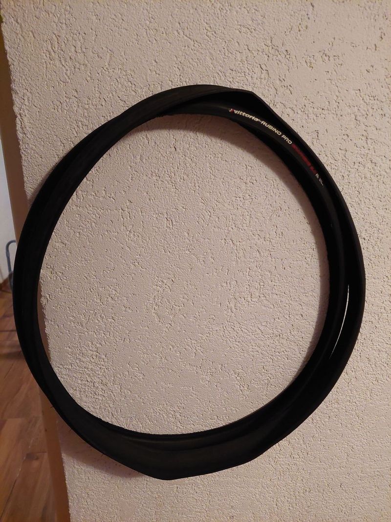 Vittoria rubino pro 25c + Pirelli P7 sport 26c