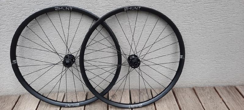 HUNT Wheels Carbon GRAVEL 650B