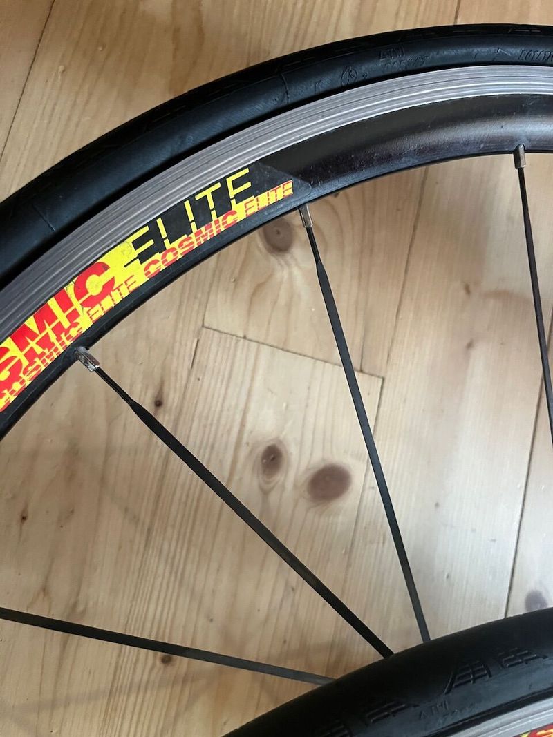 Zapletena kola Mavic Cosmic Elite, ořech Shimano