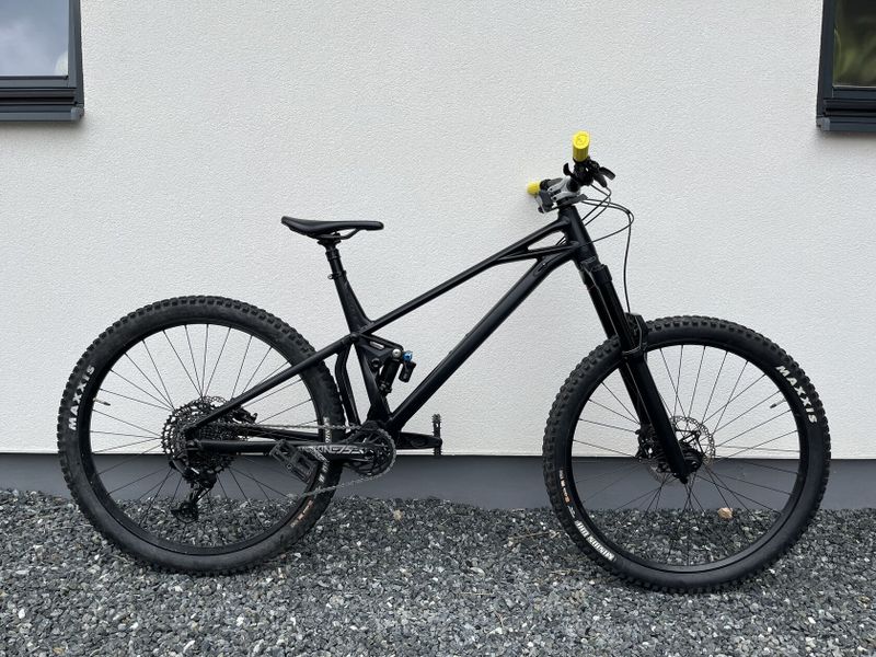 Mondraker superfoxy vel.L