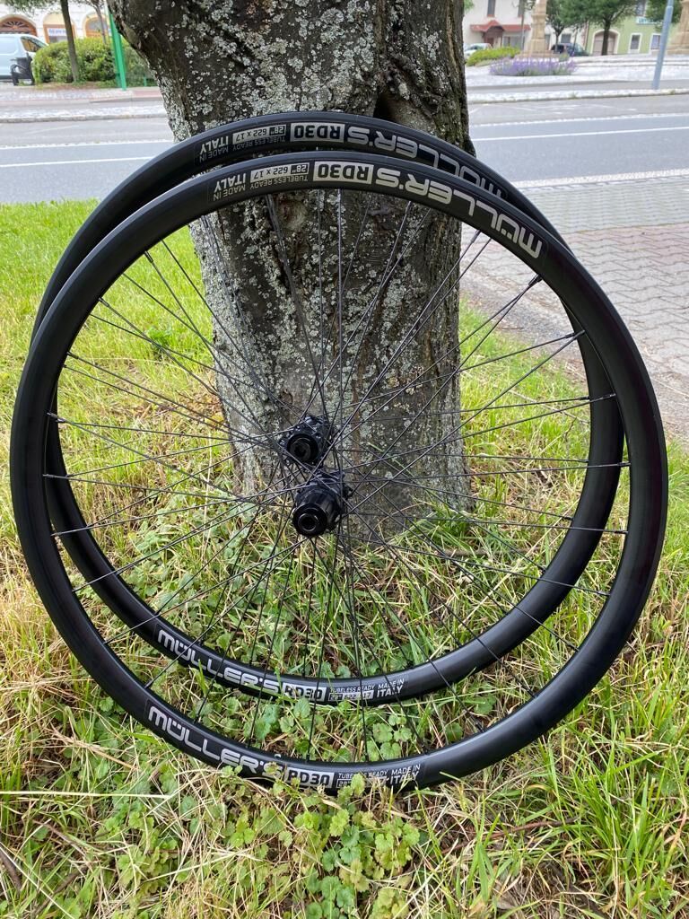 NOVÁ Zapletená kola Müller's GRAVEL 28" ořech MICROSPLINE 28d