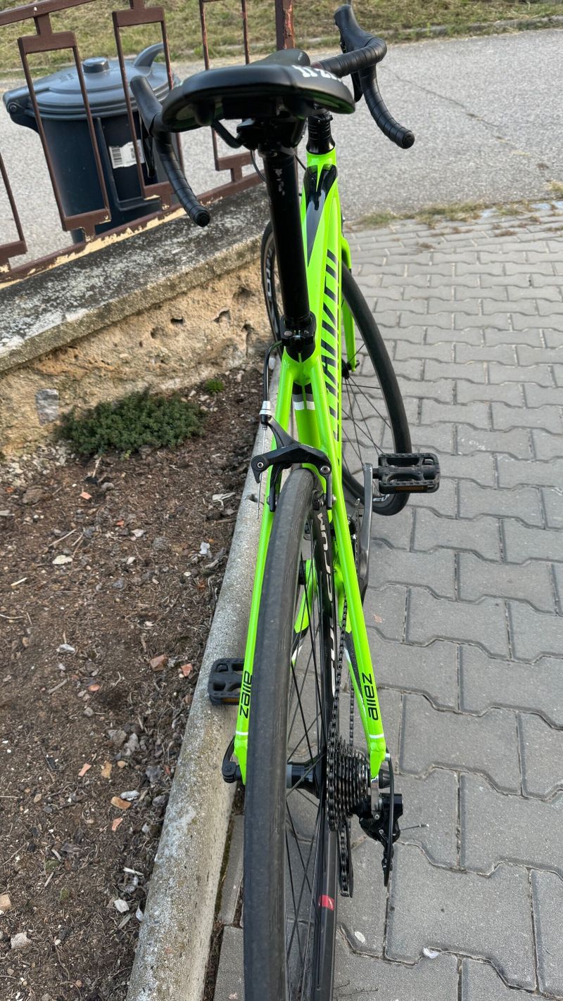 Silniční kolo Specialized ALLEZ E5