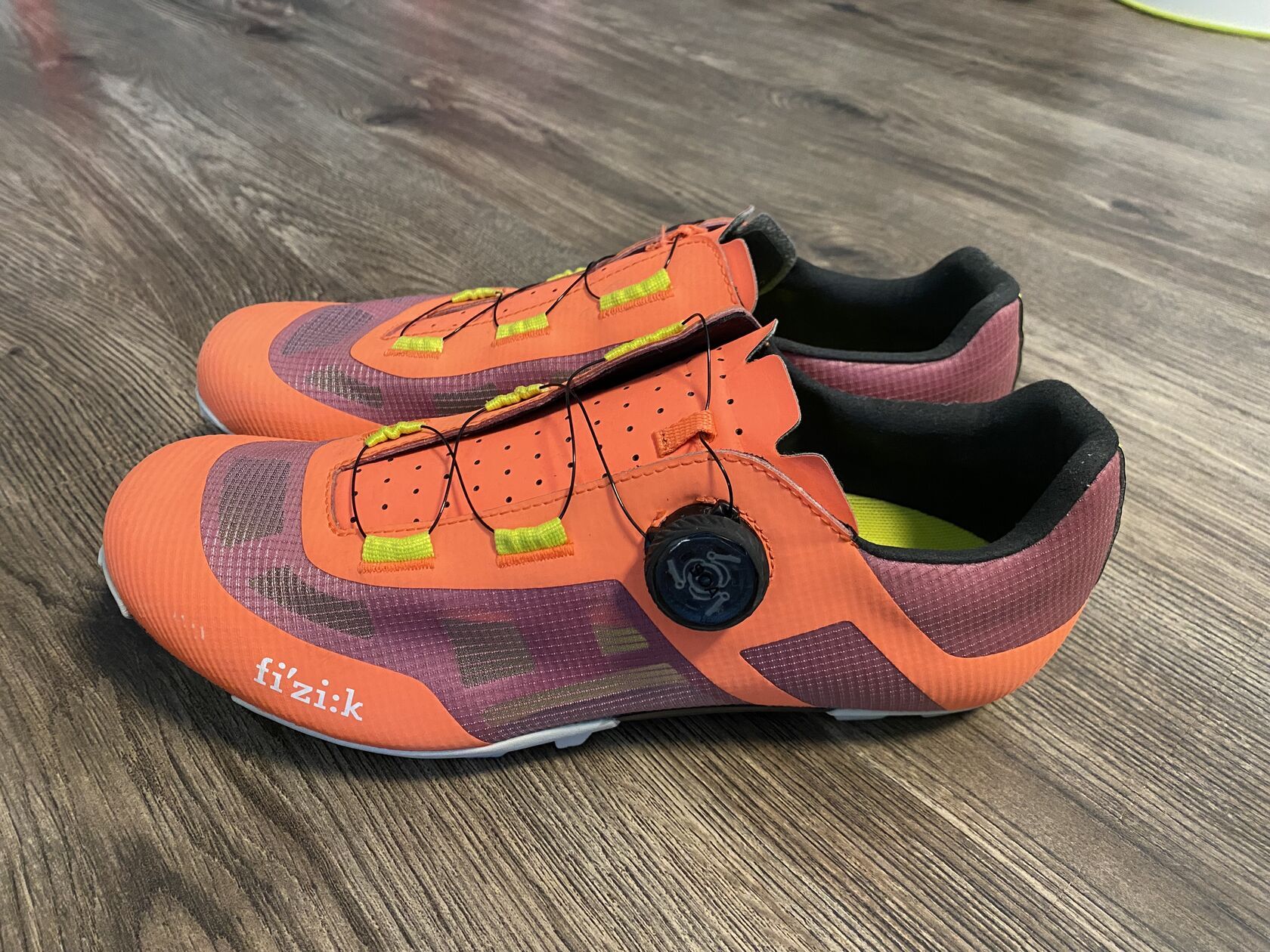 Zánovní tretry Fizik Vento Proxy Coral/Purple 42 270mm