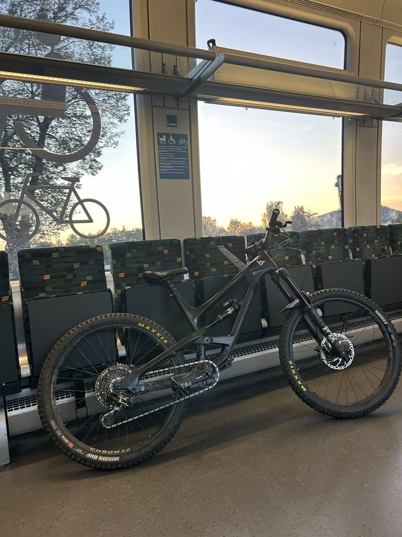 YT Capra Comp 2020