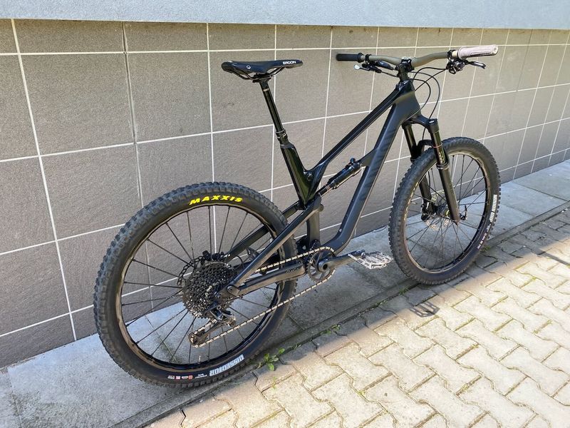 Canyon Spectral CF 9.0 Pro, velikost L, 27.5"