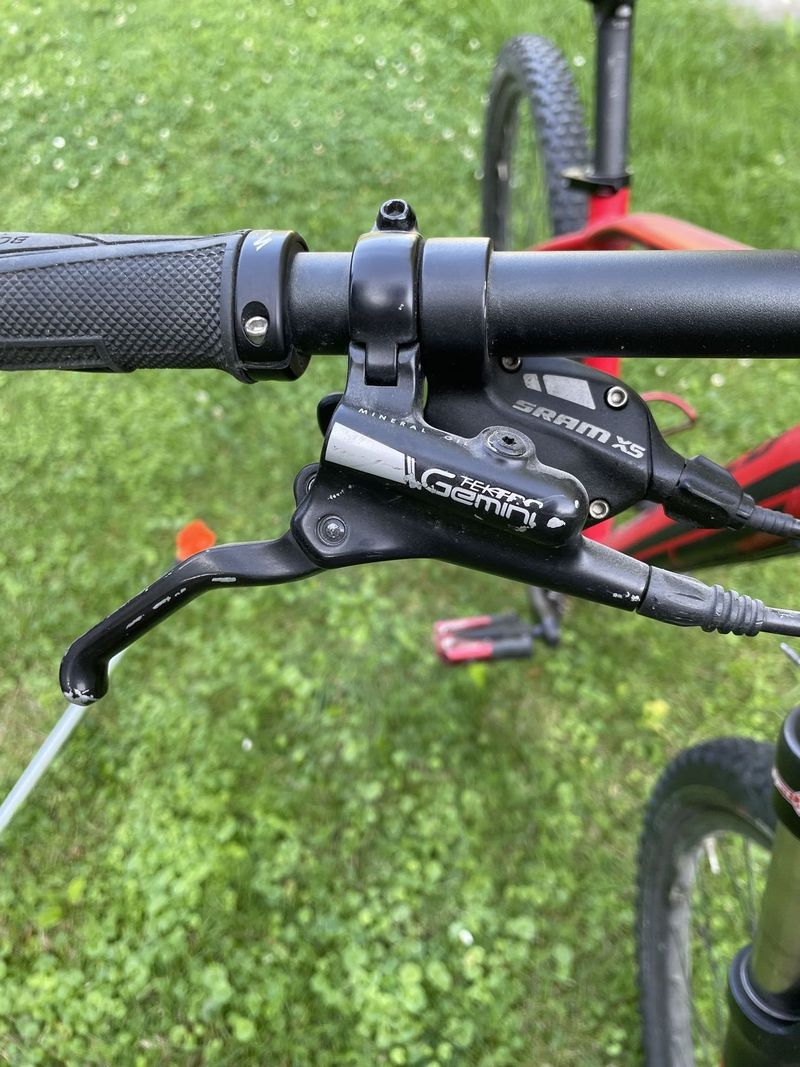 Prodám horské kolo Specialized Rockhopper Expert