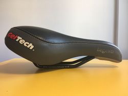 Sedlo VELO LEGEND GELTECH