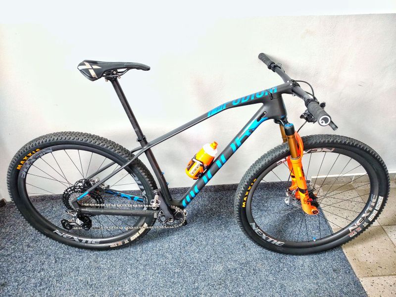 MTB MONDRAKER PODIUM RR SL - XTR, NEXTIE KARBON.KOLA, FOX VIDLICE-VEL 170-185 cm- PŮV.CENA 229.000,-