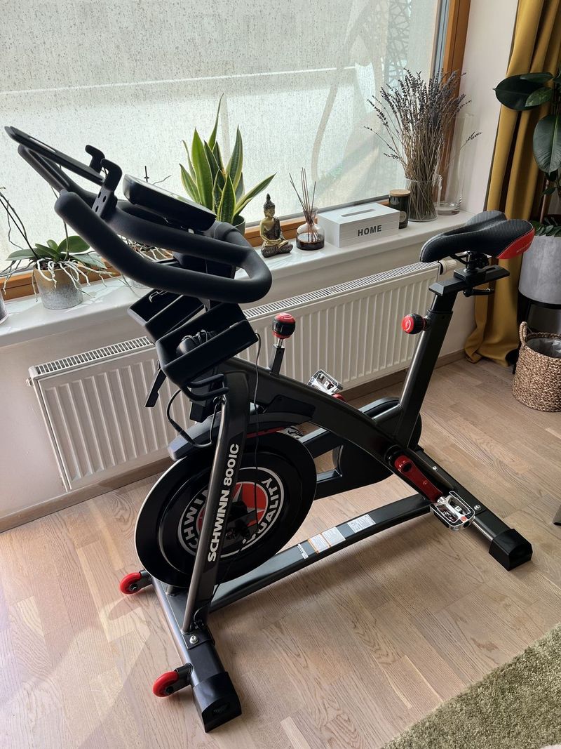 Prodám nový Cyklotrenažér SCHWINN IC800 Zwift