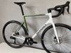 Nové BASSO ASTRA pop green, Shimano 105 Di2