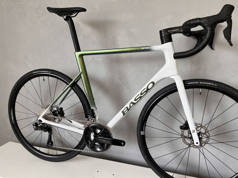 Nové BASSO ASTRA pop green, Shimano 105 Di2