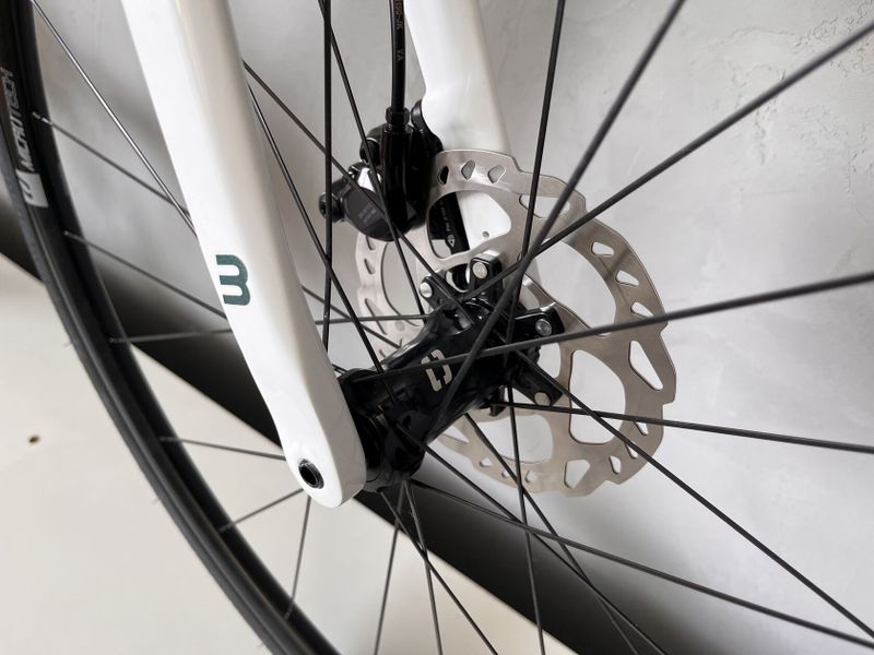 Nové BASSO ASTRA pop green, Shimano 105 Di2