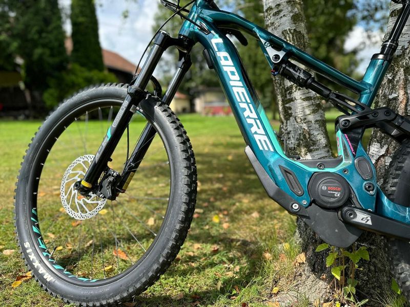 LAPIERRE Overvolt TR 5.6 W - téměr neježděno, JAKO NOVÉ