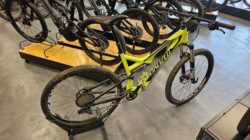 Specialized Stumpjumper trailové celoodpružené horské kolo