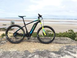 Elektrokolo Giant Dirt-E 3, kola 27.5", vel. M , velmi zachovalé 