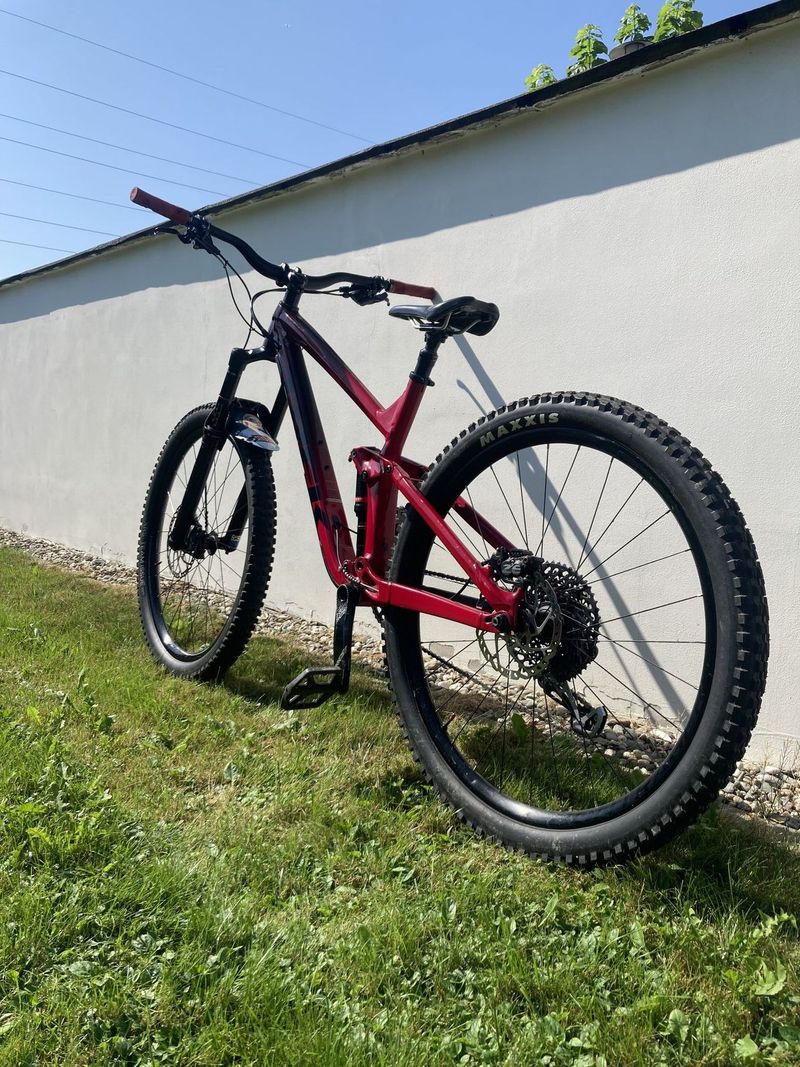 Trek slash 8