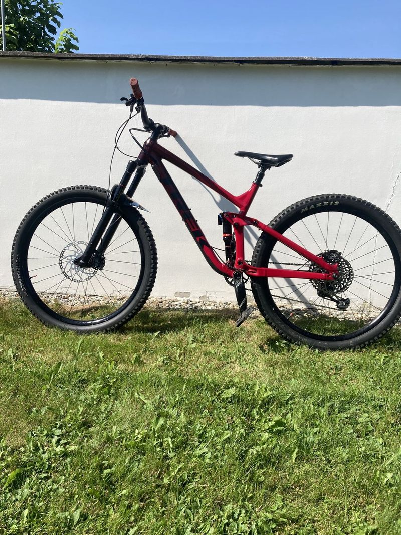 Trek slash 8