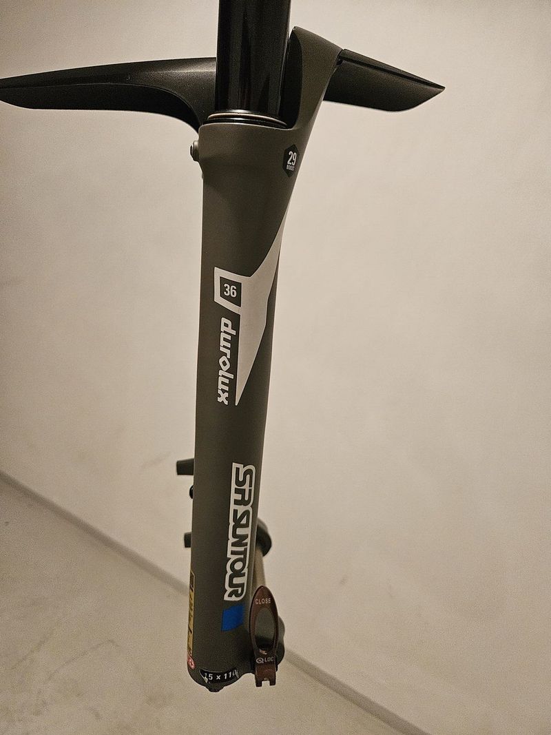 SR Suntour Durolux 36 EQ Boost R2C2-PCS 29"