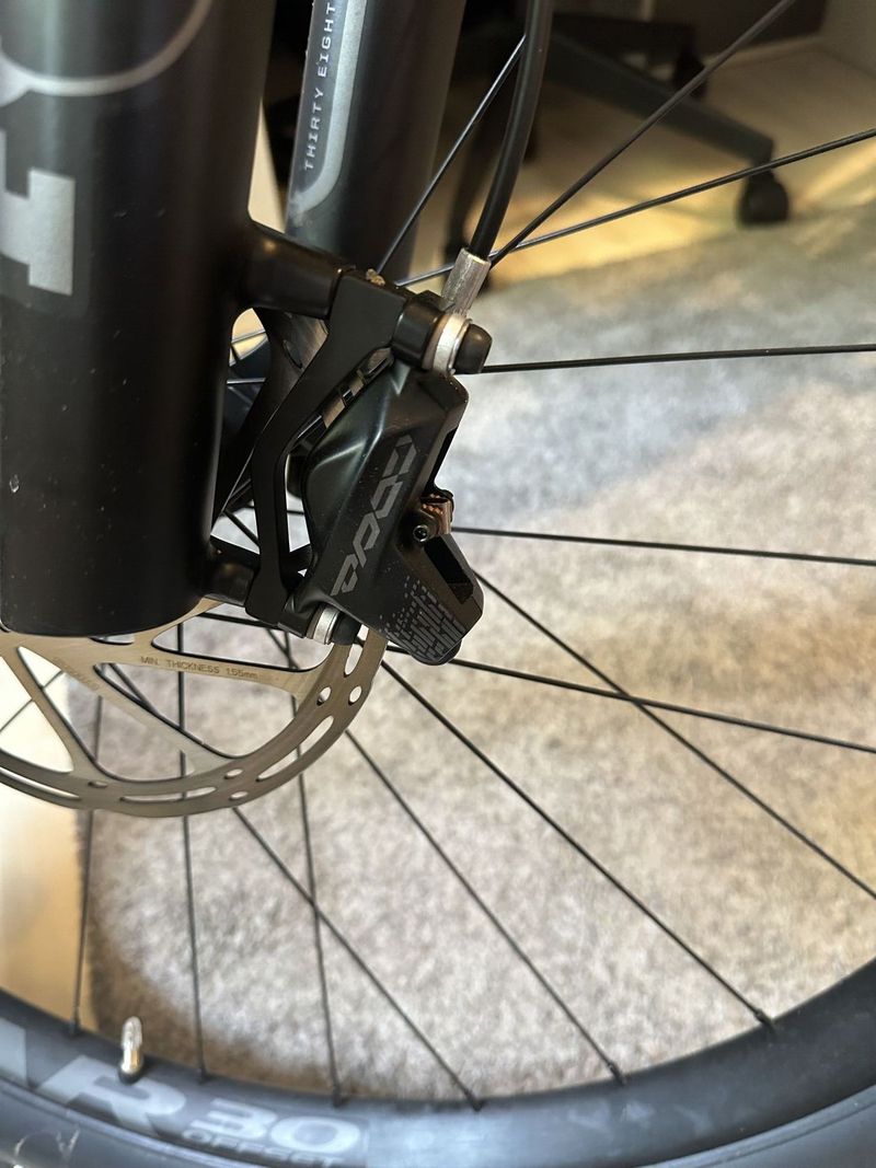 NOVÉ Brzdy Sram Code R