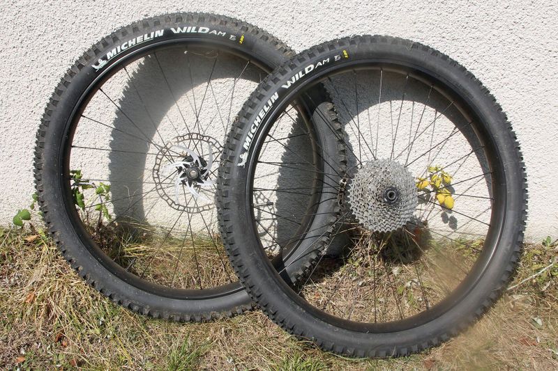 Kola 27,5 + pláště Michelin Wild AM 2.80