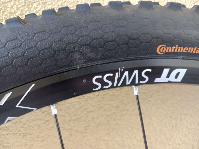 Kola DT SWISS X1900 Spline 27.5