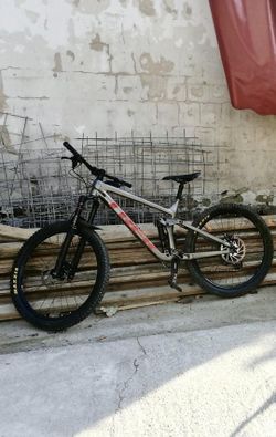 Trek Remedy 7