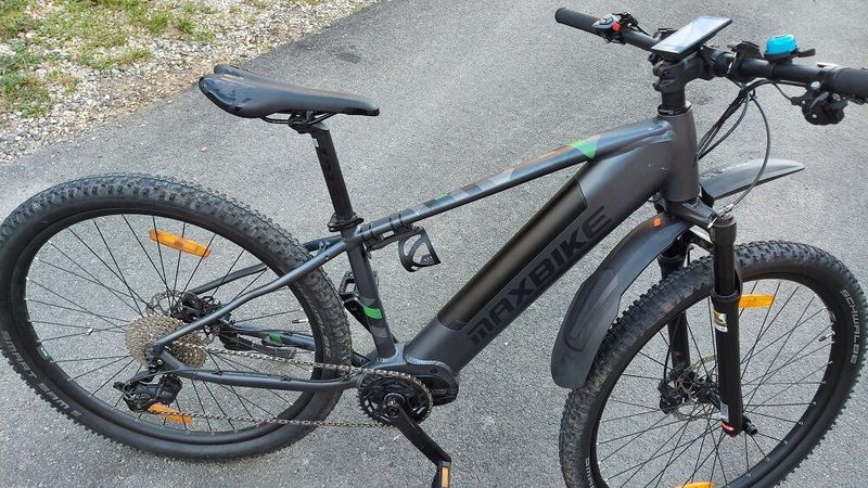 Maxbike HAKON, barva šedá + zelená, velikost 16,5, kola 29