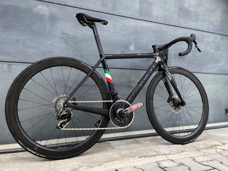 Colnago C64 Disc - POSLEDNÍ KUSY, RŮZNÉ VELIKOSTI