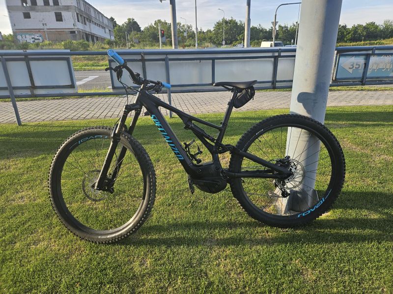  ELEKTROKOLO SPECIALIZED TURBO LEVO