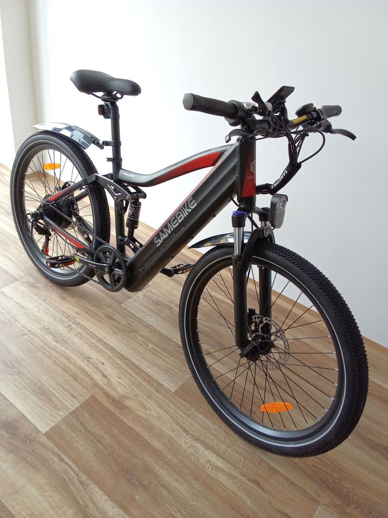 CELOODPRUŽENÉ HORSKÉ ELEKTROKOLO SAMEBIKE, 750 W, 672 WH, KENDA, SHIMANO, HYDRAULICKÉ BRZDY, ZÁRUKA