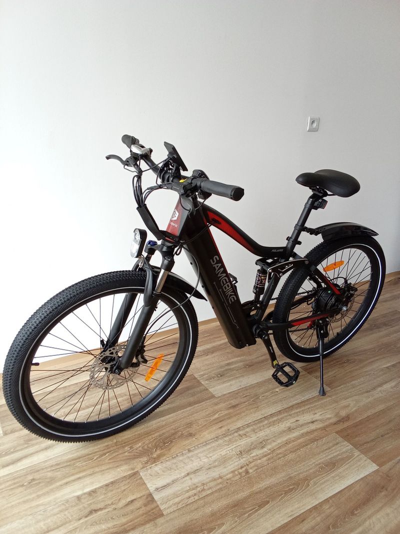 CELOODPRUŽENÉ HORSKÉ ELEKTROKOLO SAMEBIKE, 750 W, 672 WH, KENDA, SHIMANO, HYDRAULICKÉ BRZDY, ZÁRUKA