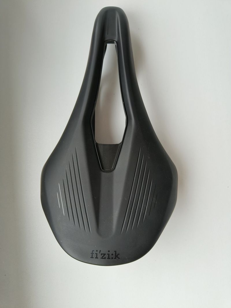 Sedlo Fizi:k FIZIK VENTO ARGO R3 - 140MM - sedlo