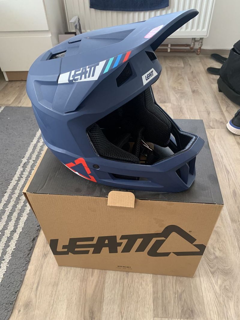 LEATT MTB 1.0 DH 