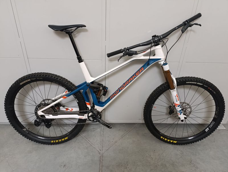 MONDRAKER SUPERFOXY CARBON R