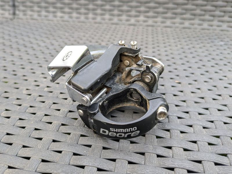 přesmykač Shimano Deore 3x9