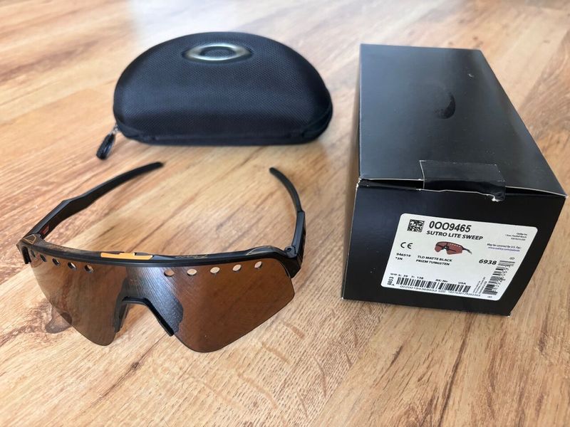 Oakley Sutro Lite Sweep 