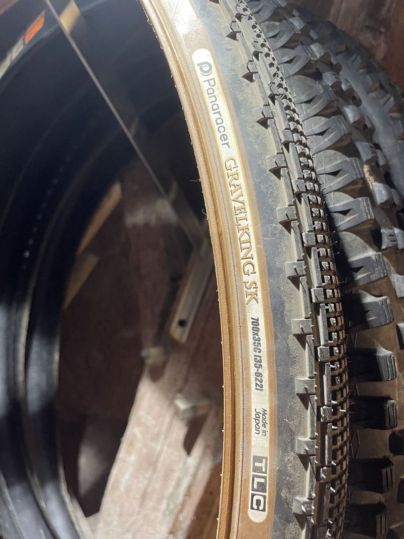 Prodám gravel plášť panaracer gravelking slick+ 35mm