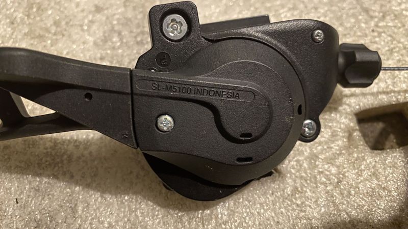 Shimano Deore Sl-M5100-L levá