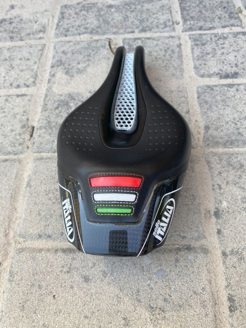 Sedlo Selle Italia Iron Tekno Flow S CarbonCeramic nebo sedlo ISM PN 3.1 