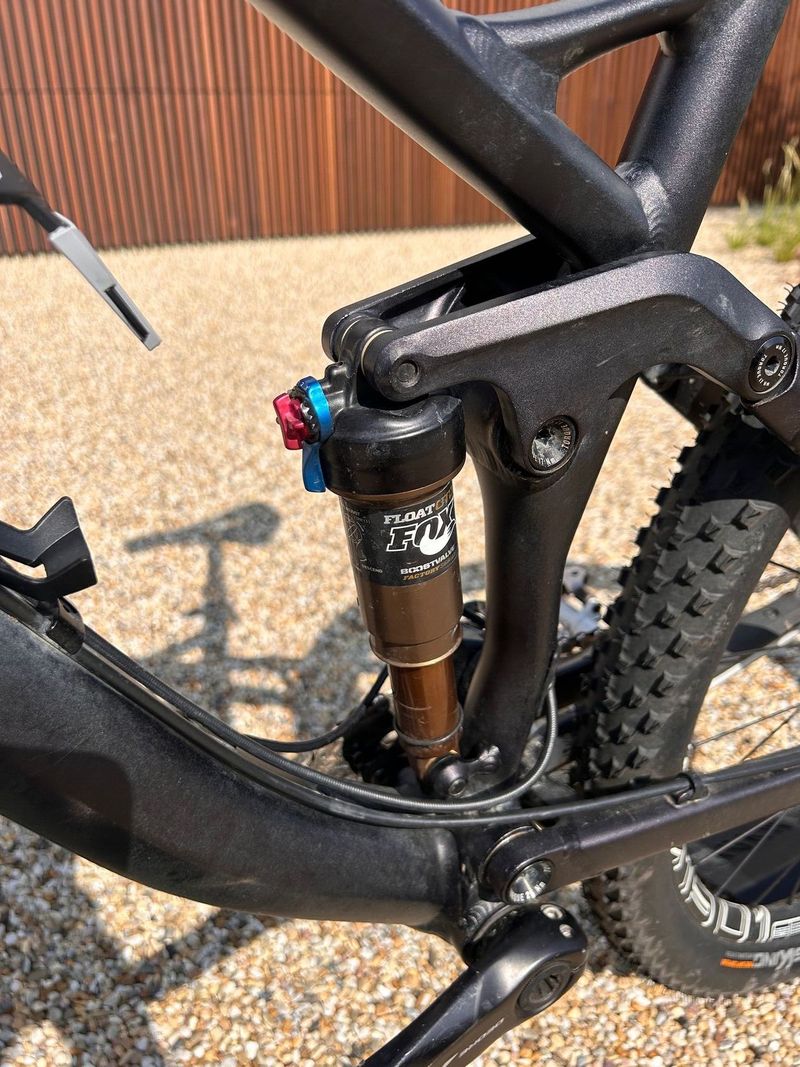 Canyon Nerve AL 9.0, veľ. M, Fox KASHIMA full suspension