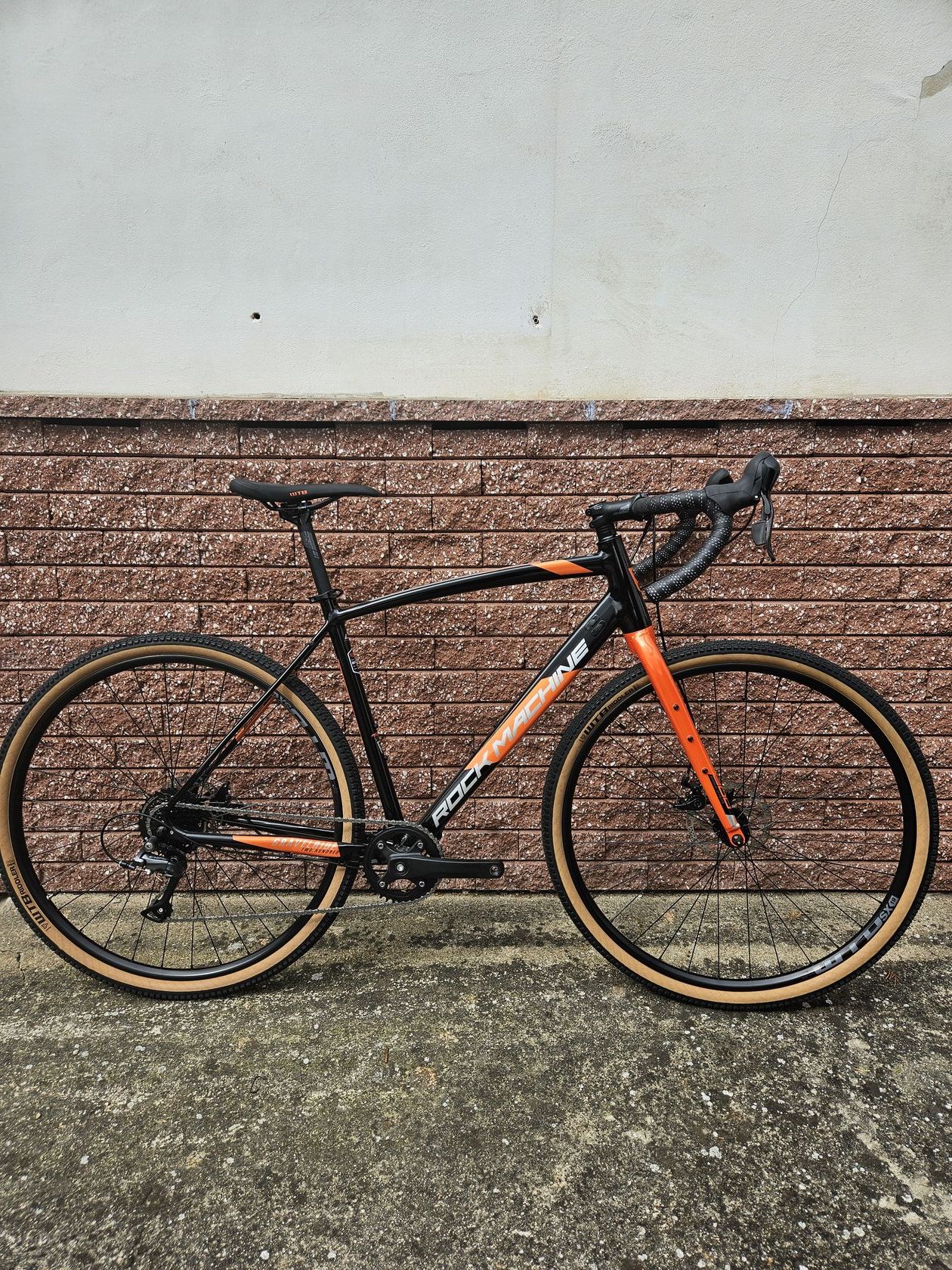 Rock Machine Gravelride 200 (L) gloss black/brick orange/silver