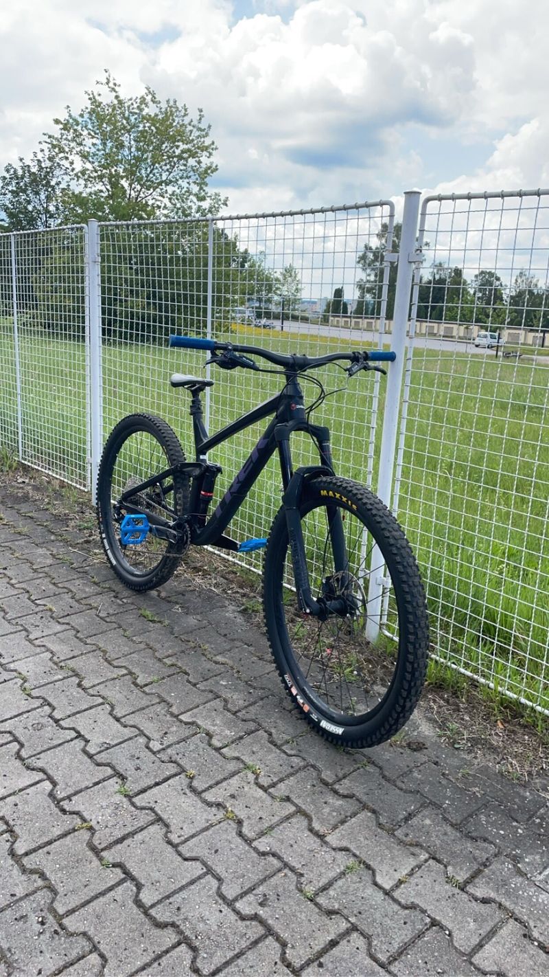 Trek slash 8 