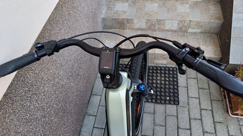 Nový celoodpružený lowstep ebike Vaast Bosch gen4 - výprodej za tovární ceny.