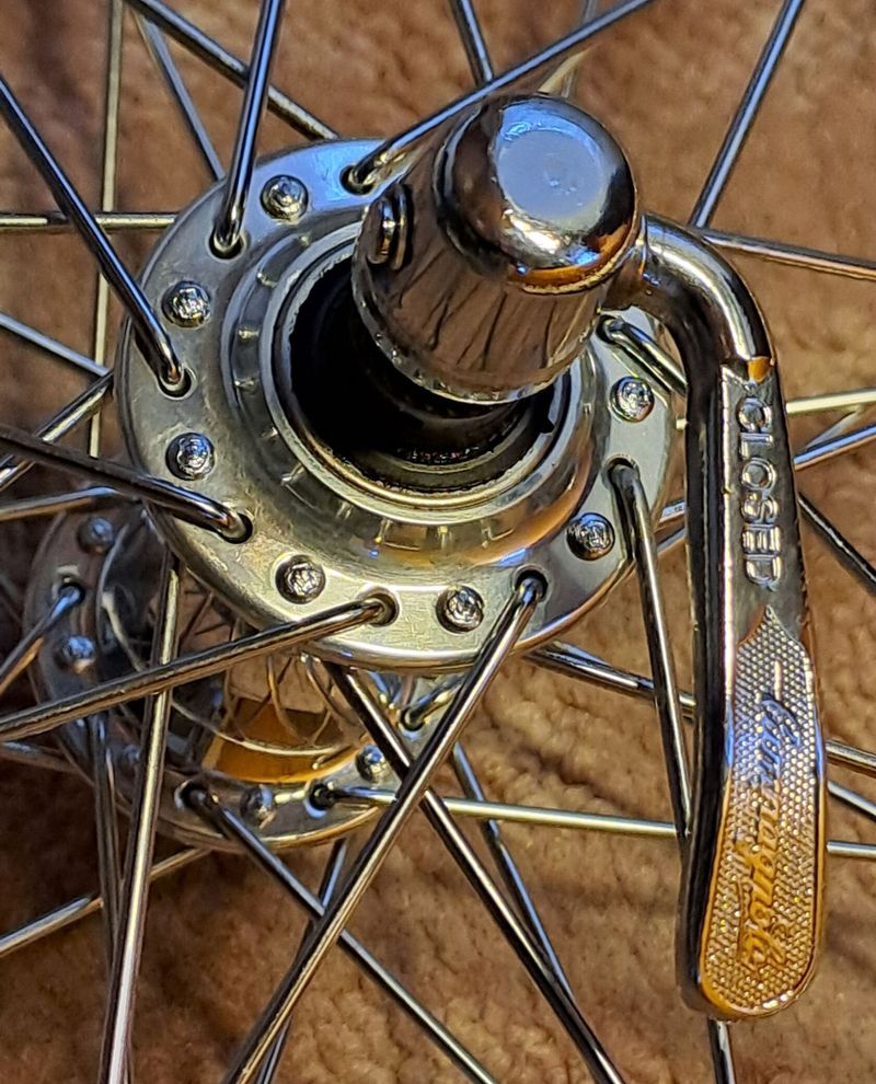 přední kolo na nábě Campagnolo Athena