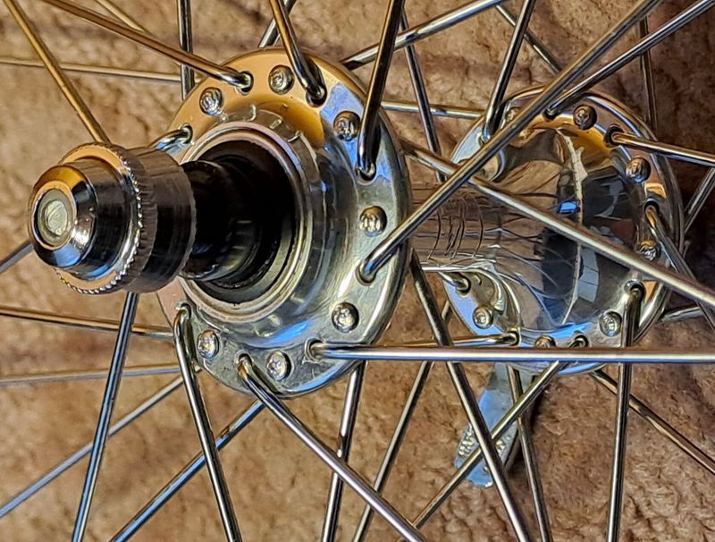 přední kolo na nábě Campagnolo Athena