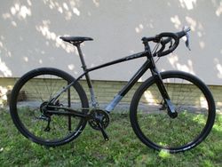 Nové gravel kolo Felt Broam 60 vel. 54, karbon. vidlice, pevné osy, TLR ráfky, Shimano Claris 2x8