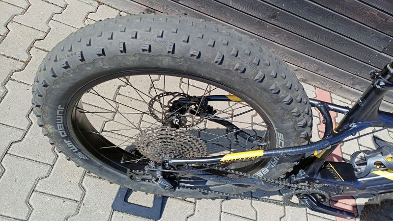 Prodám Rock Machine Avalanche INT E70-26 - (Fatbike) "M"