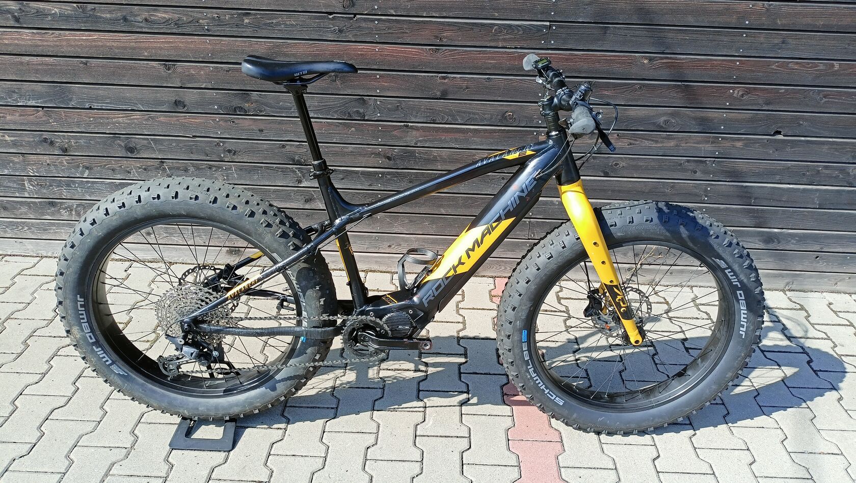 Prodám Rock Machine Avalanche INT E70-26 - (Fatbike) "M"